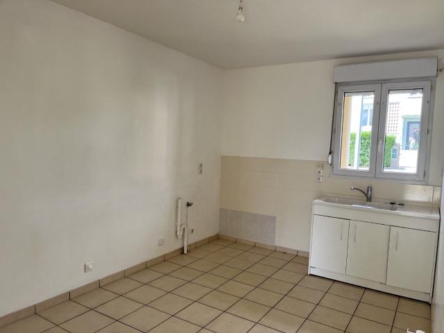 Maison, 110 m² à louer à Charly 69390