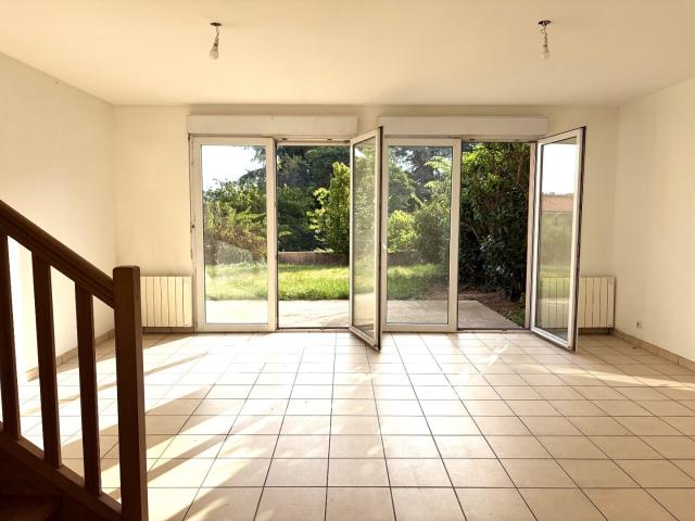 Maison, 110 m² à louer à Charly 69390