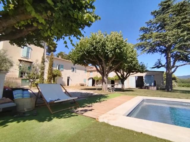Maison 11 pièces 148 m²