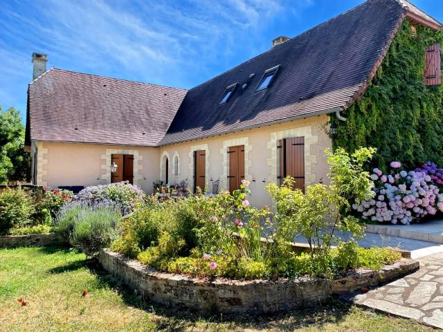 Maison 11 pièces 165 m²