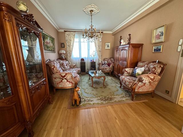 Maison 11 pièces 177 m²