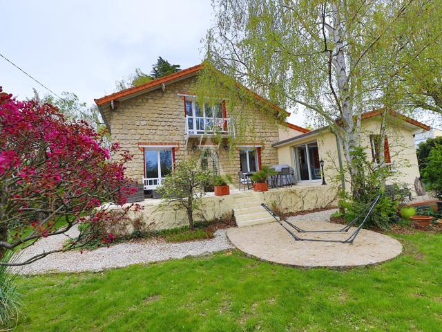 Maison 11 pièces 175 m²
