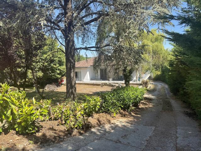 Maison 11 pièces 180 m²