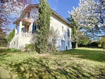 Maison 11 pièces 190 m²
