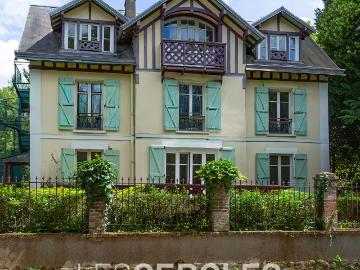 Maison 11 pièces 196 m²