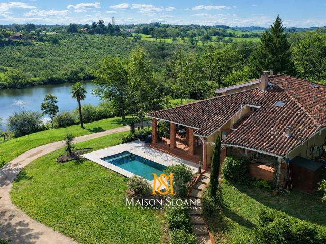 Maison 11 pièces 196 m²
