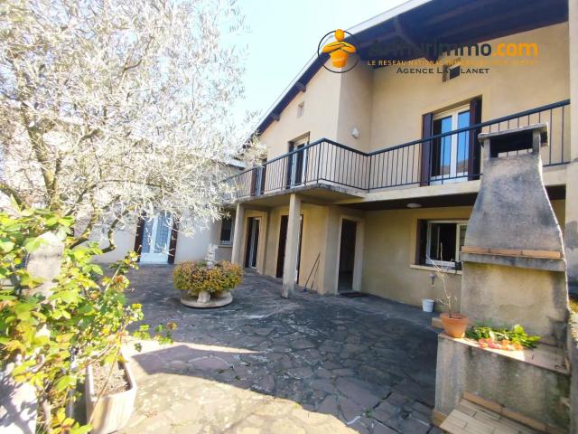 Maison 11 pièces 146 m²
