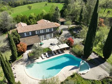 Maison 11 pièces 240 m²