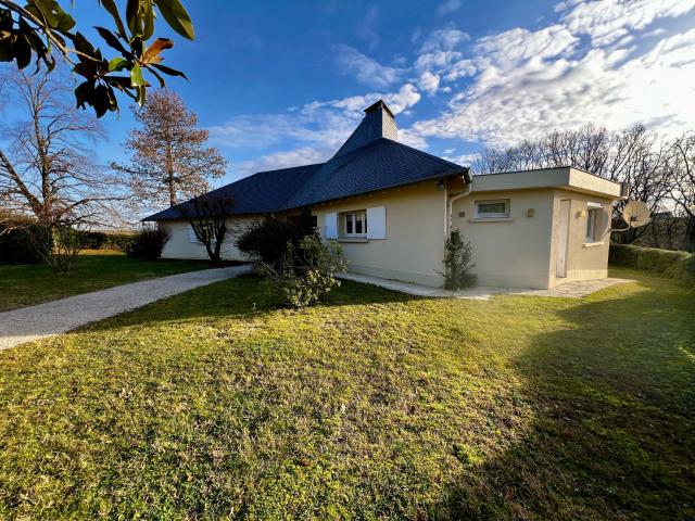 Maison 11 pièces 240 m²