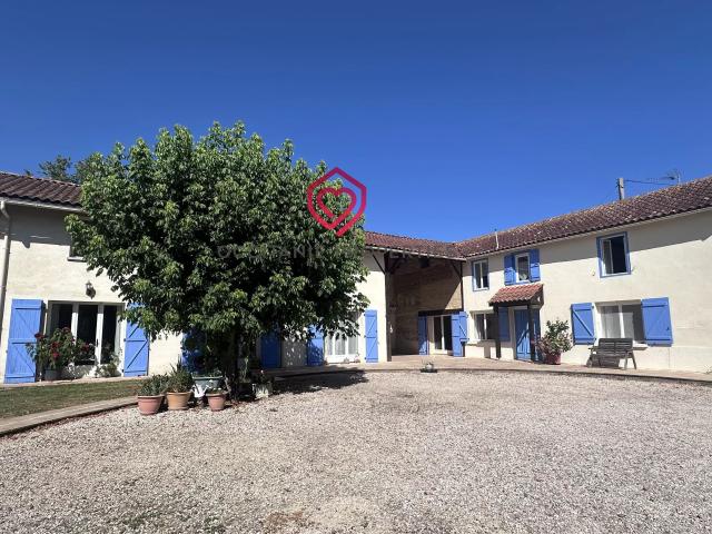 Maison 11 pièces 240 m²