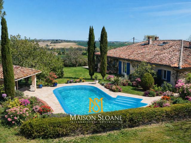 Maison 11 pièces 240 m²