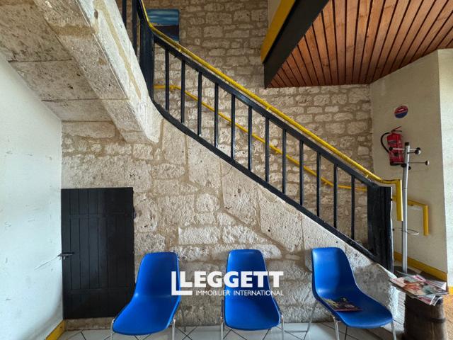 Maison 11 pièces 241 m²
