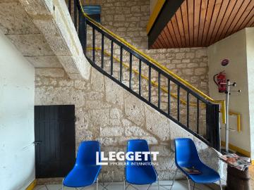 Maison 11 pièces 241 m²