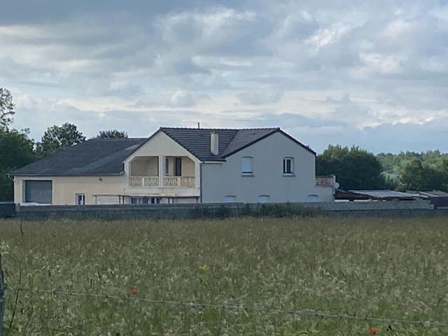 Maison 11 pièces 241 m²
