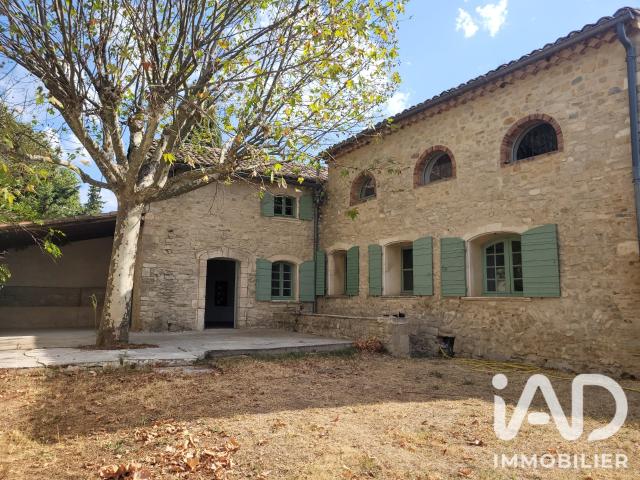 Maison 11 pièces 247 m²