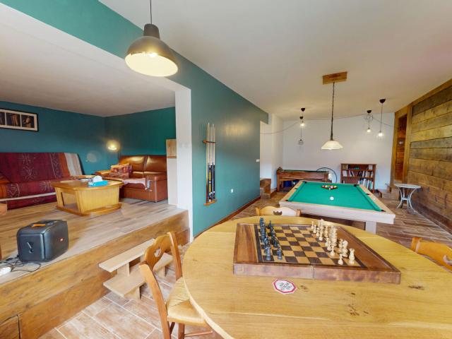 Maison 11 pièces 246 m²