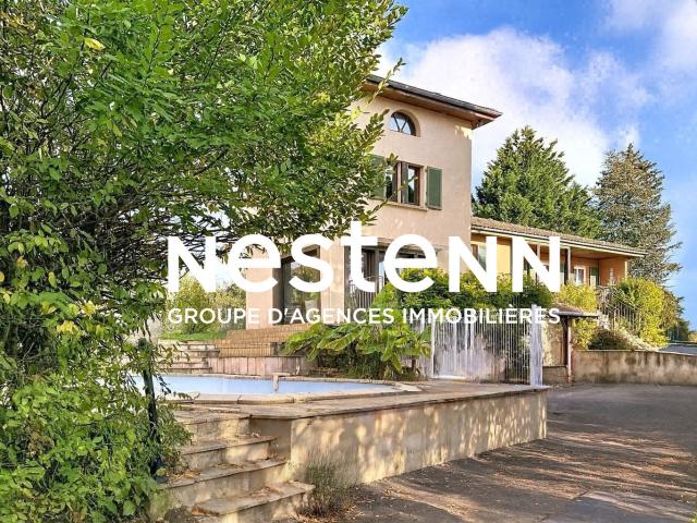 Maison 11 pièces 250 m²