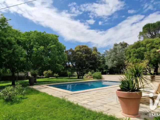 Maison 11 pièces 250 m²