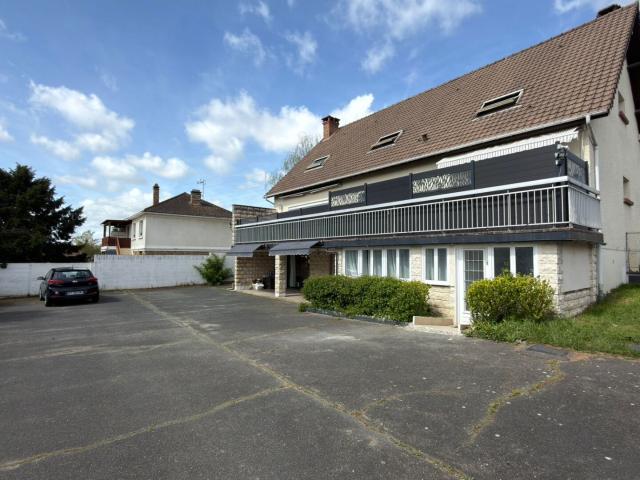 Maison 11 pièces 252 m²