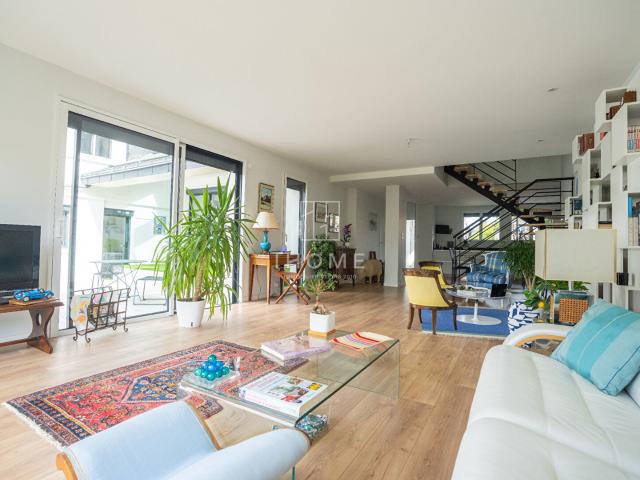 Maison 11 pièces 254 m²