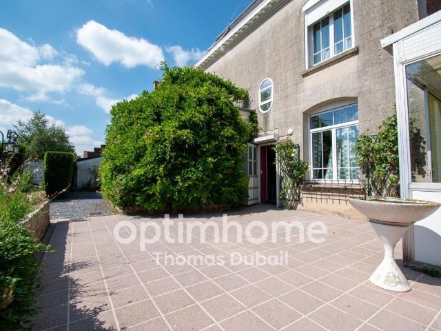 Maison 11 pièces 255 m²