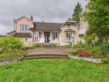 Maison 11 pièces 255 m²