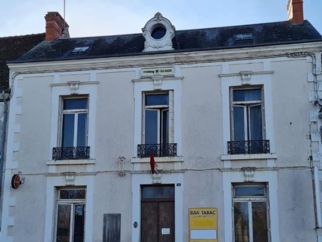 Maison 11 pièces 256 m²