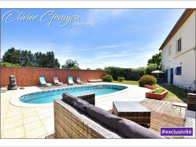 Maison 11 pièces 259 m²