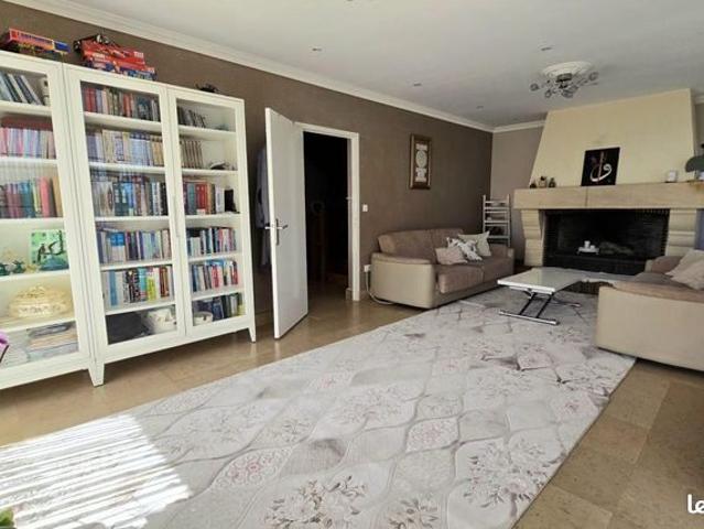 Maison 11 pièces 263 m²