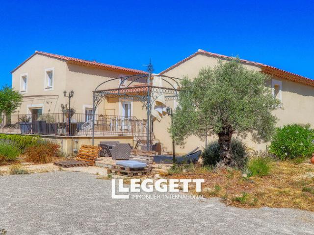 Maison 11 pièces 260 m²