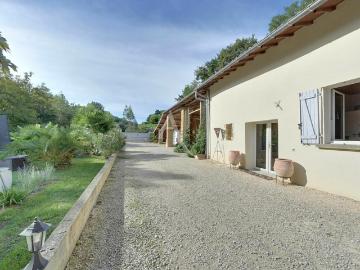 Maison 11 pièces 260 m²