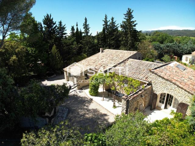 Maison 11 pièces 260 m²