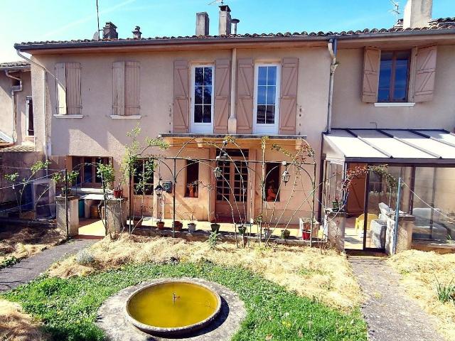 Maison 11 pièces 261 m²