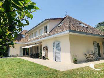 Maison 11 pièces 262 m²