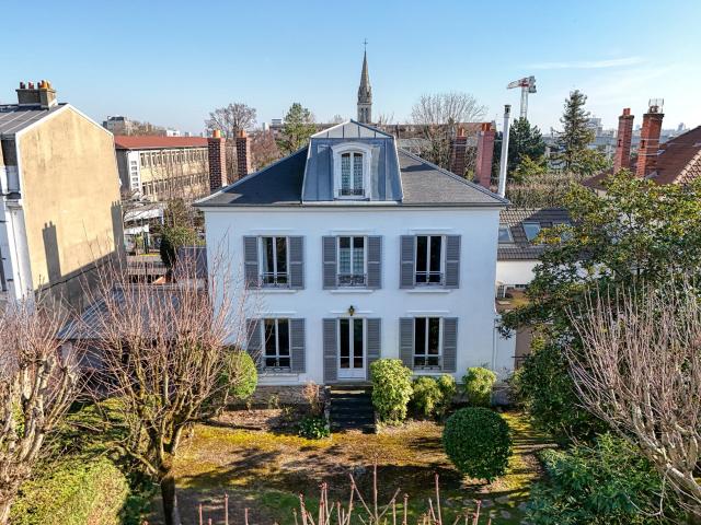 Maison 11 pièces 264 m²