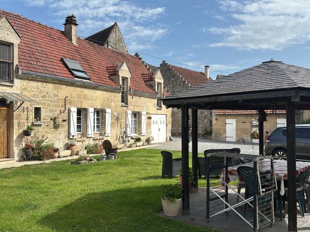 Maison 11 pièces 265 m²