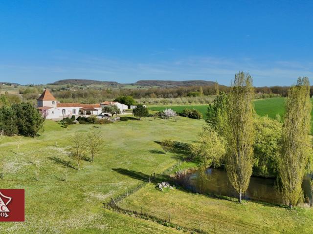 Maison 11 pièces 265 m²