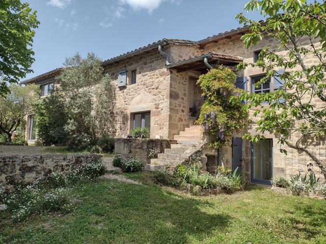 Maison 11 pièces 265 m²