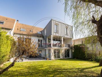 Maison 11 pièces 268 m²