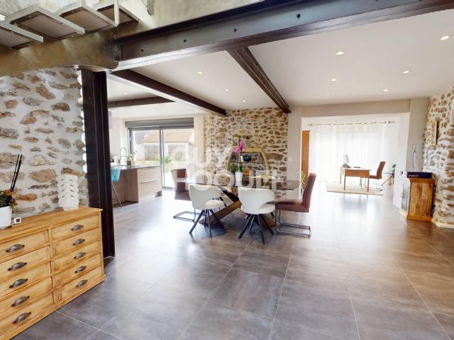 Maison 11 pièces 269 m²