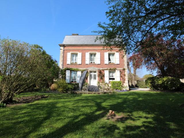 Maison 11 pièces 273 m²