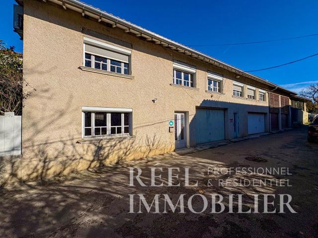 Maison 11 pièces 270 m²