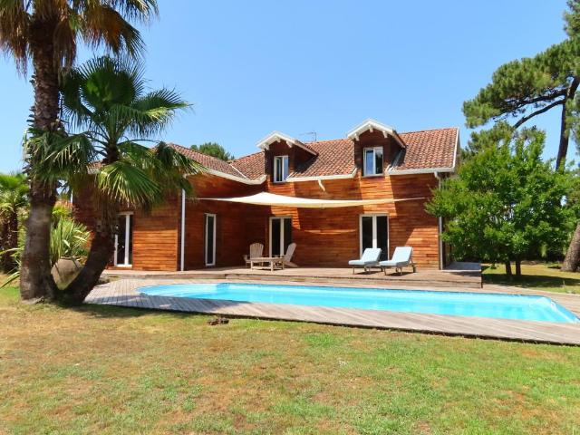 Maison 11 pièces 270 m²