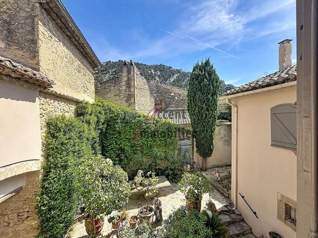 Maison 11 pièces 271 m²