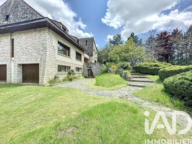 Maison 11 pièces 272 m²