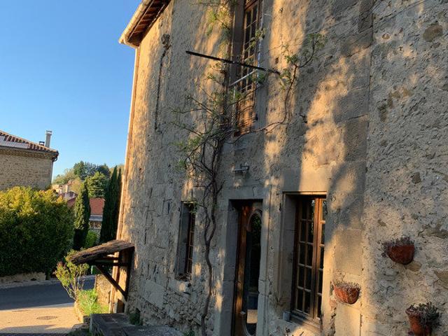 Maison 11 pièces 272 m²