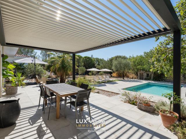 Maison 11 pièces 275 m²