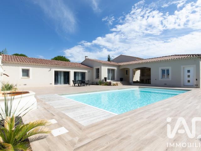 Maison 10 pièces 275 m²