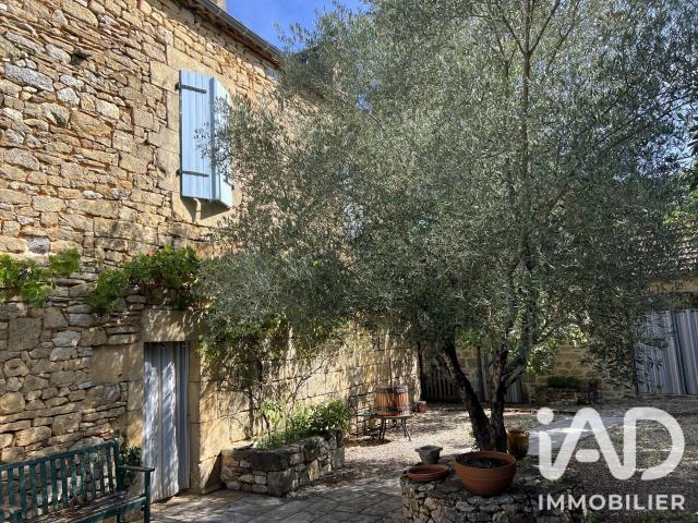 Maison 11 pièces 276 m²