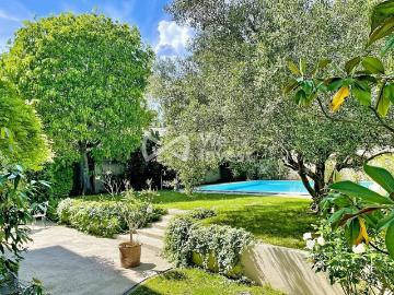 Maison 11 pièces 278 m²